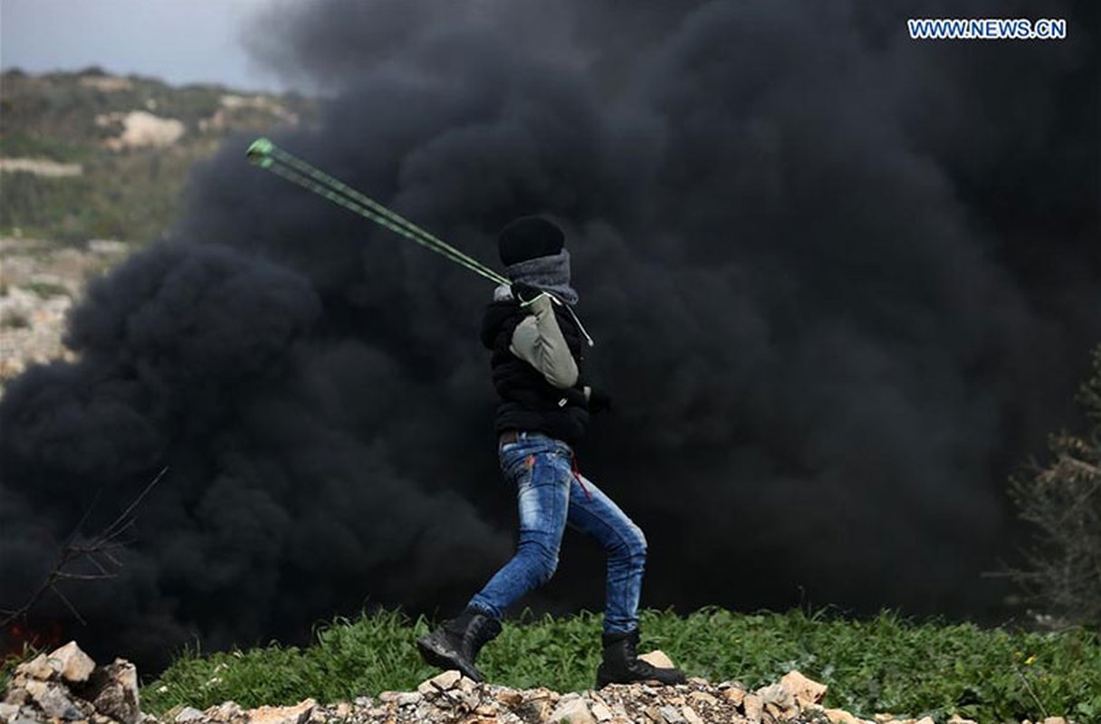 Dung do bao luc giua nguoi Palestine va linh Israel